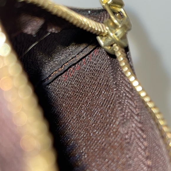 LOUIS VUITTON Key Clée damier ébène - Picture 12 of 12